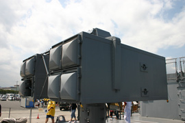 シー・スパロー短SAM8連装発射機