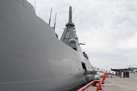 �E����������